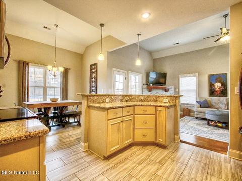 5370 Balterson Loop N, Olive Branch, MS 38654 photo 9