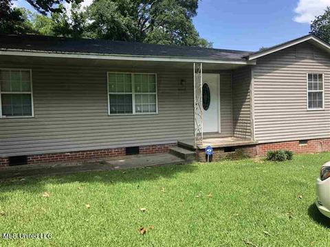 1016 Barbara Ann Dr, Jackson, MS 39204 photo 1