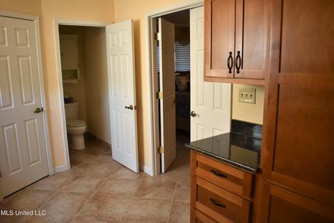 8536 Windersgate Dr, Olive Branch, MS 38654 photo 17