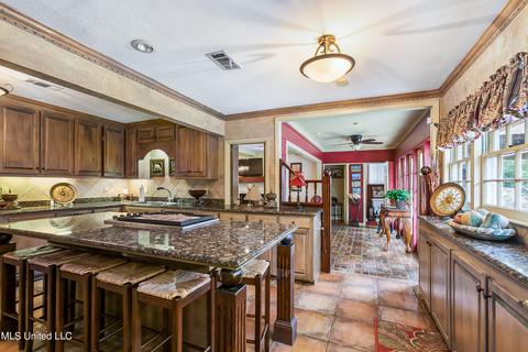 1405 Roxbury Pl, Jackson, MS 39211 photo 13