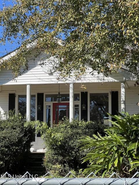 4201 Robinson Ave, Moss Point, MS 39563 photo 2