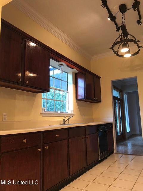 4201 Robinson Ave, Moss Point, MS 39563 photo 13
