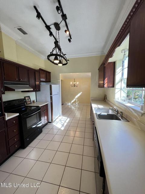 4201 Robinson Ave, Moss Point, MS 39563 photo 14