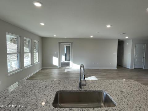 1084 Enclave Dr, Long Beach, MS 39560 photo 7
