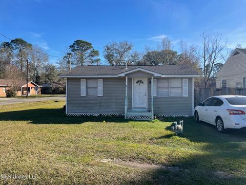 1207 Iris St, Long Beach, MS 39560 photo 3