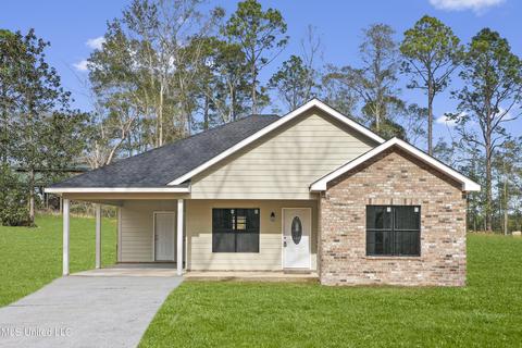 554 Park St, Lucedale, MS 39452 photo 1