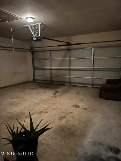 302 Duckworth Pl, Florence, MS 39073 photo 7