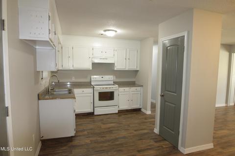 16 Meadow St, Lucedale, MS 39452 photo 8
