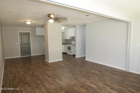16 Meadow St, Lucedale, MS 39452 photo 10