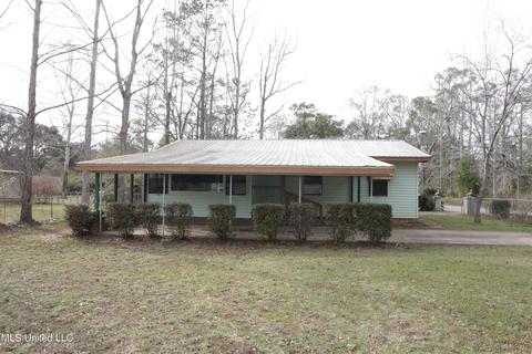 16 Meadow St, Lucedale, MS 39452 photo 2