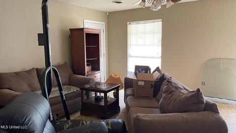 717 Wicker St, Forest, MS 39074 photo 7