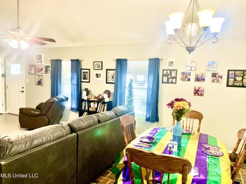 19200 Thrasher Dr, Moss Point, MS 39562 photo 9