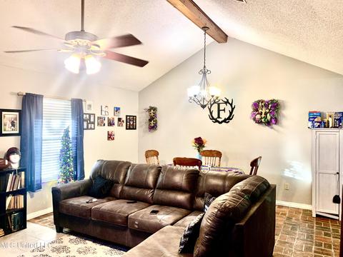 19200 Thrasher Dr, Moss Point, MS 39562 photo 6