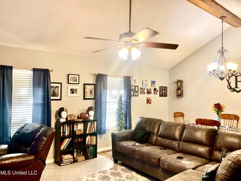 19200 Thrasher Dr, Moss Point, MS 39562 photo 5