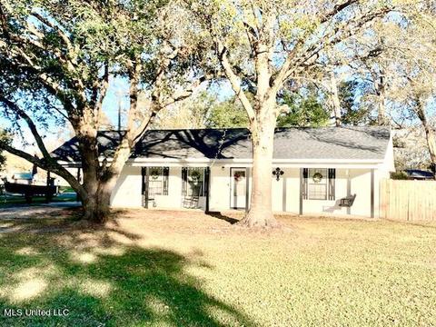 19200 Thrasher Dr, Moss Point, MS 39562 photo 2