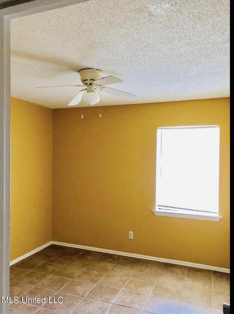 5612 Rose Dr, Moss Point, MS 39563 photo 7