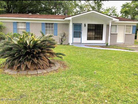5612 Rose Dr, Moss Point, MS 39563 photo 1