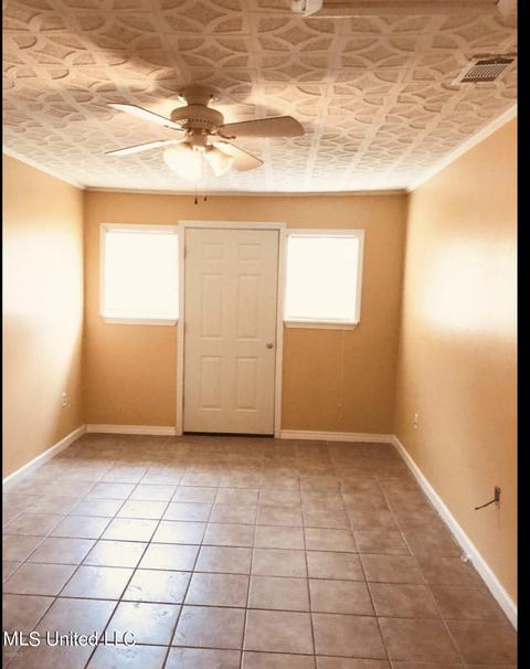 5612 Rose Dr, Moss Point, MS 39563 photo 3