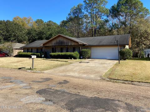 5740 E Sedgwick Ct, Jackson, MS 39211 photo 2