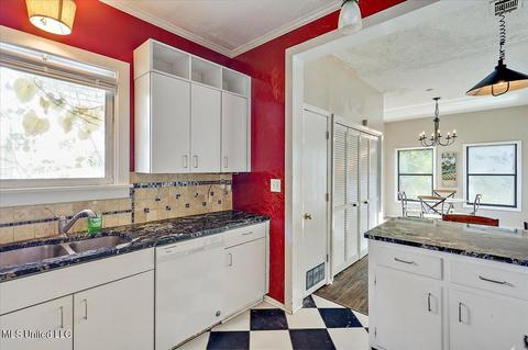 4052 Pine Hill Dr, Jackson, MS 39206 photo 16