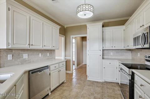 365 Mallory Dr, Byram, MS 39272 photo 12