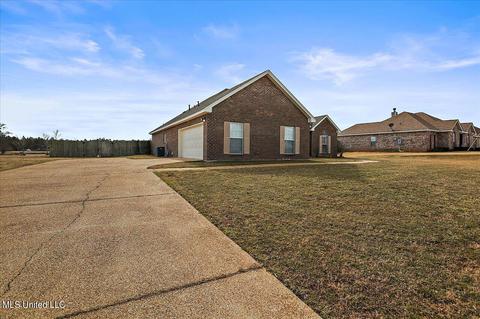 365 Mallory Dr, Byram, MS 39272 photo 4