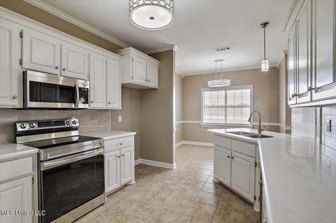 365 Mallory Dr, Byram, MS 39272 photo 15