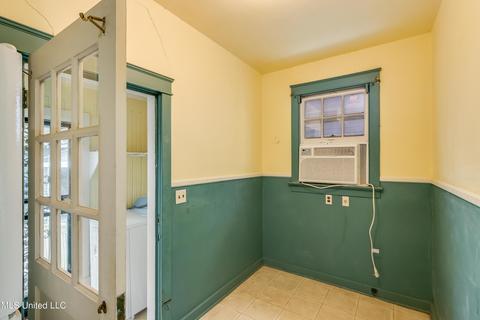 1827 Devine St, Jackson, MS 39202 photo 6