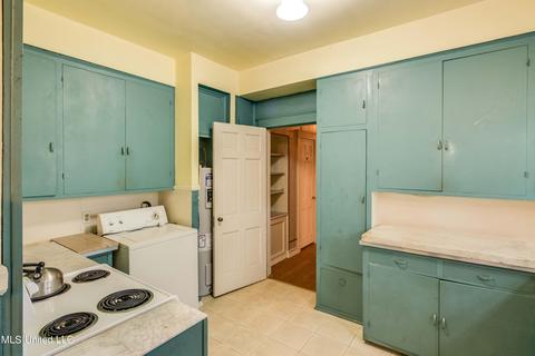 1827 Devine St, Jackson, MS 39202 photo 9