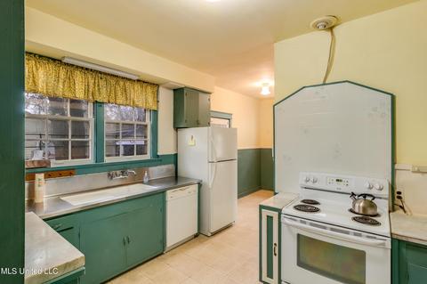 1827 Devine St, Jackson, MS 39202 photo 8