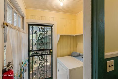 1827 Devine St, Jackson, MS 39202 photo 7