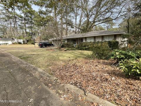 248 Chippewa Cir, Jackson, MS 39211 photo 2