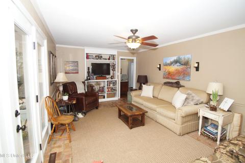 248 Chippewa Cir, Jackson, MS 39211 photo 3