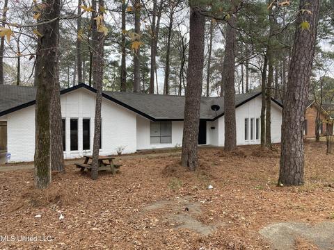 5646 Ridgewood Rd, Jackson, MS 39211 photo 1