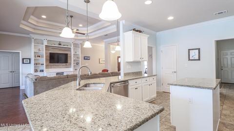 523 Dynsmore Pl, Long Beach, MS 39560 photo 9