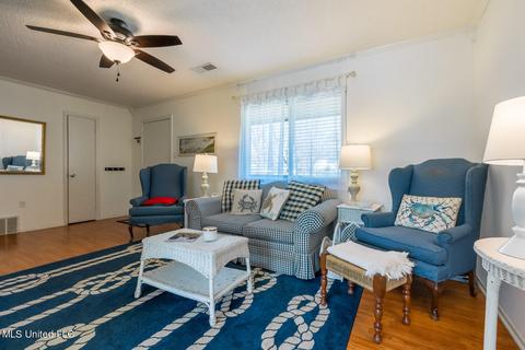 215 E Oak Grove Rd, Hernando, MS 38632 photo 8