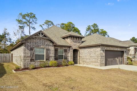 719 Champagne Dr, Biloxi, MS 39532 photo 1