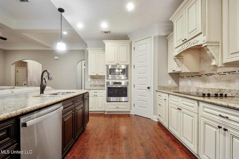 719 Champagne Dr, Biloxi, MS 39532 photo 7