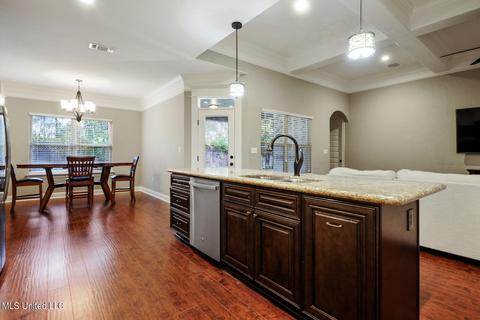 719 Champagne Dr, Biloxi, MS 39532 photo 10