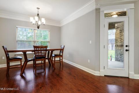 719 Champagne Dr, Biloxi, MS 39532 photo 11