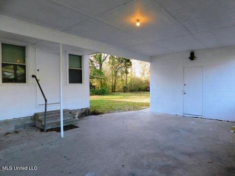 4831 Griffin St, Moss Point, MS 39563 photo 4