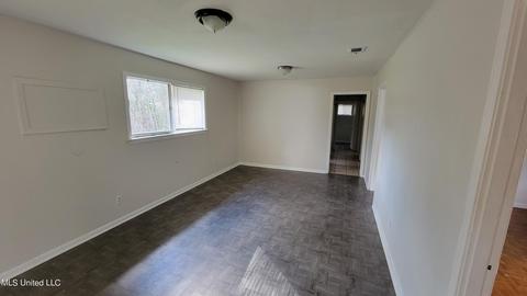 215 Culley Dr, Jackson, MS 39206 photo 3
