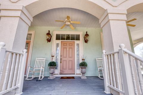 3919 Riverview Dr, Biloxi, MS 39532 photo 8