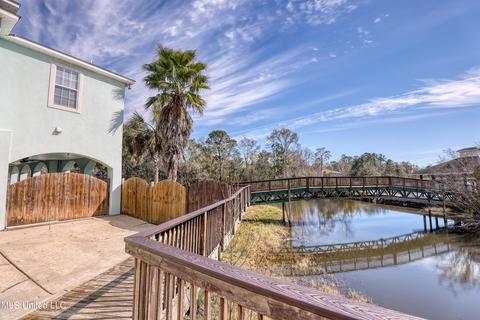 3919 Riverview Dr, Biloxi, MS 39532 photo 7
