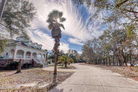 3919 Riverview Dr, Biloxi, MS 39532 photo 79