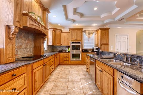 3919 Riverview Dr, Biloxi, MS 39532 photo 28