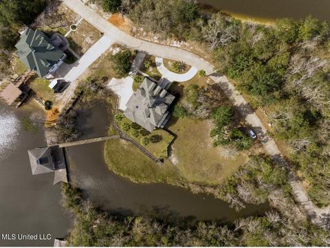 3919 Riverview Dr, Biloxi, MS 39532 photo 85
