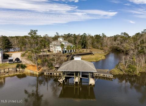 3919 Riverview Dr, Biloxi, MS 39532 photo 82