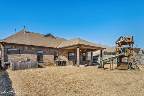4262 Ritchie Dr, Olive Branch, MS 38654 photo 2