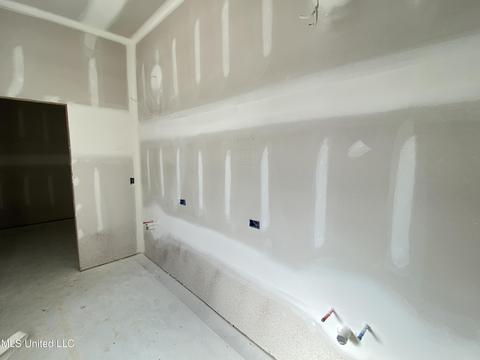 136 St Charles Ave, Florence, MS 39073 photo 9